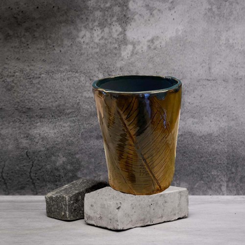 Leaf Vase by Shivika's Pottery